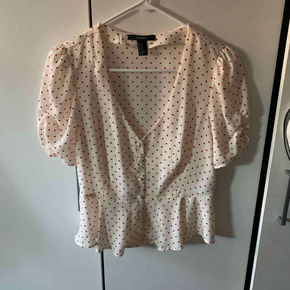 Polka dot blouse✨